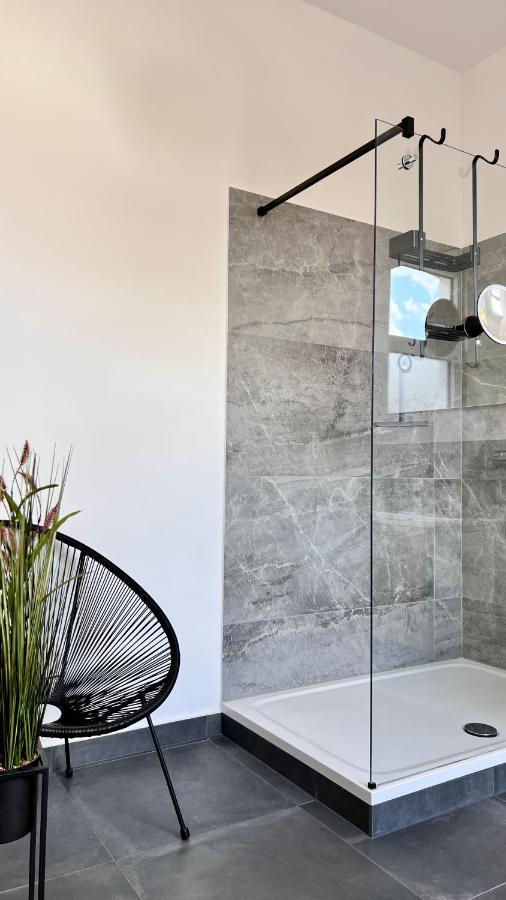 Exklusives City-Apartment Im Herzen Oldenburgs Mit Balkon Und Parkplatz A36 Extérieur photo