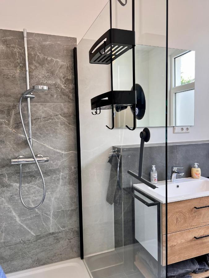 Exklusives City-Apartment Im Herzen Oldenburgs Mit Balkon Und Parkplatz A36 Extérieur photo