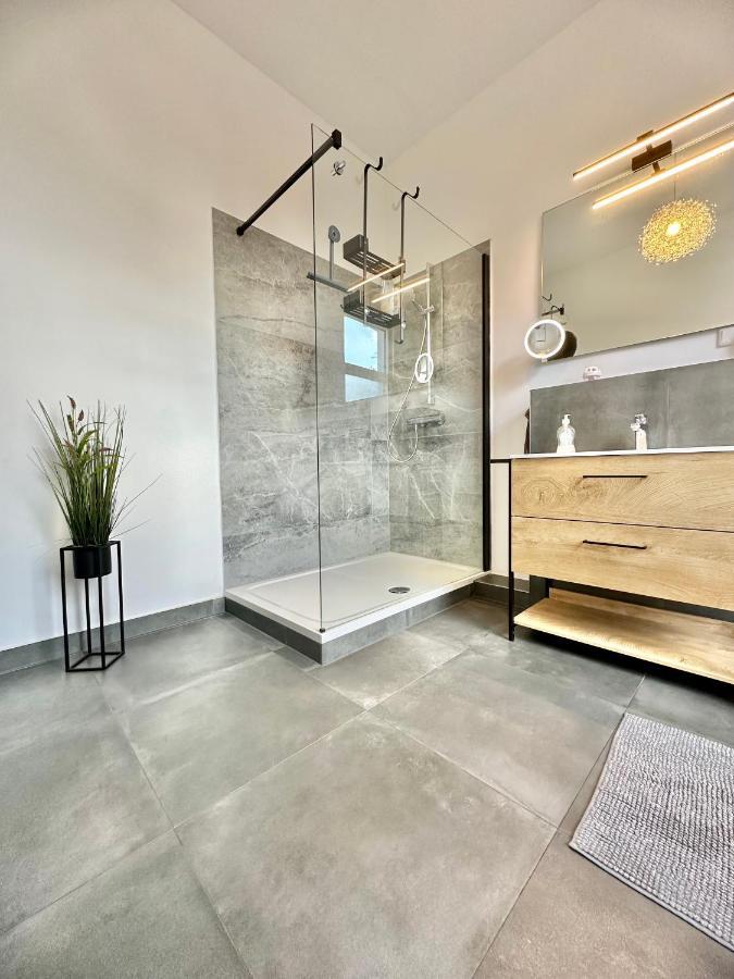 Exklusives City-Apartment Im Herzen Oldenburgs Mit Balkon Und Parkplatz A36 Extérieur photo