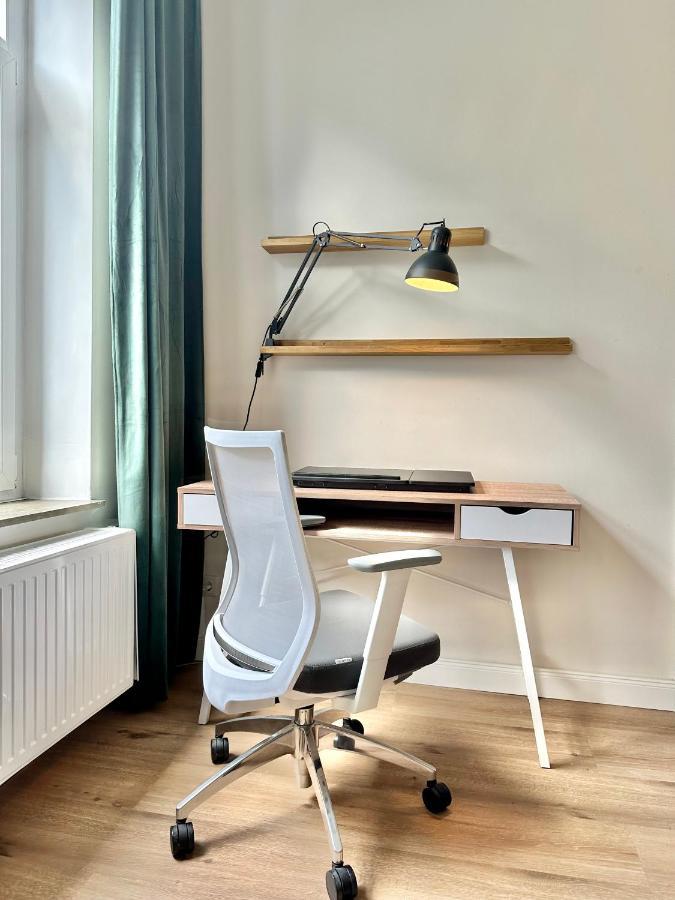 Exklusives City-Apartment Im Herzen Oldenburgs Mit Balkon Und Parkplatz A36 Extérieur photo