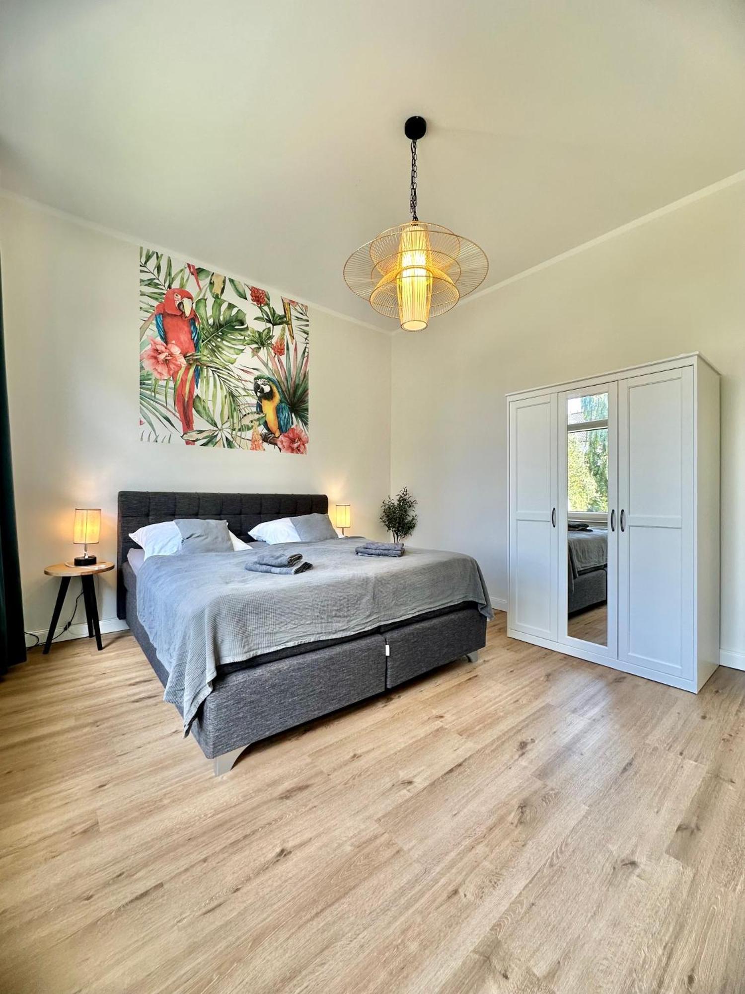 Exklusives City-Apartment Im Herzen Oldenburgs Mit Balkon Und Parkplatz A36 Extérieur photo