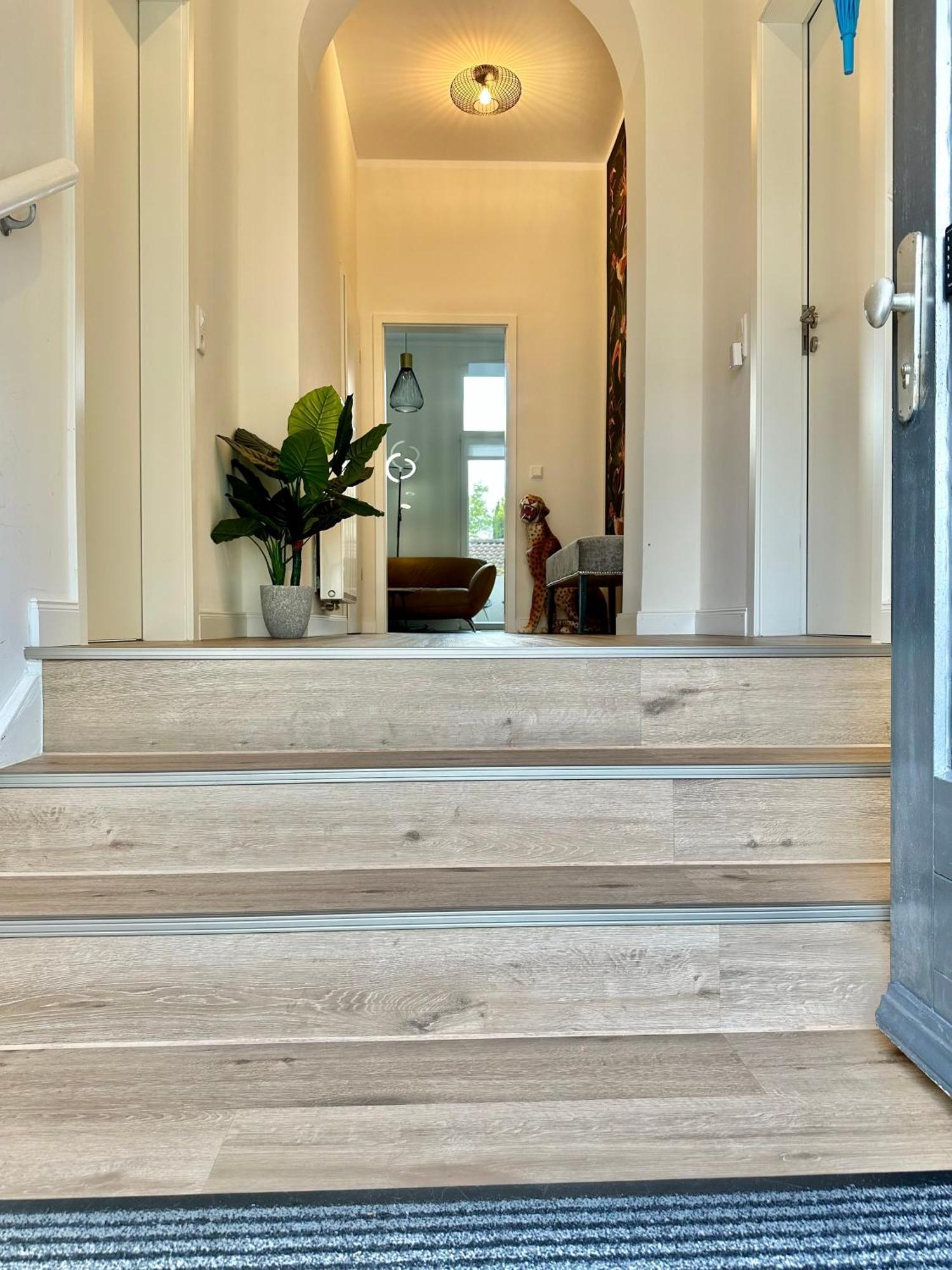 Exklusives City-Apartment Im Herzen Oldenburgs Mit Balkon Und Parkplatz A36 Extérieur photo