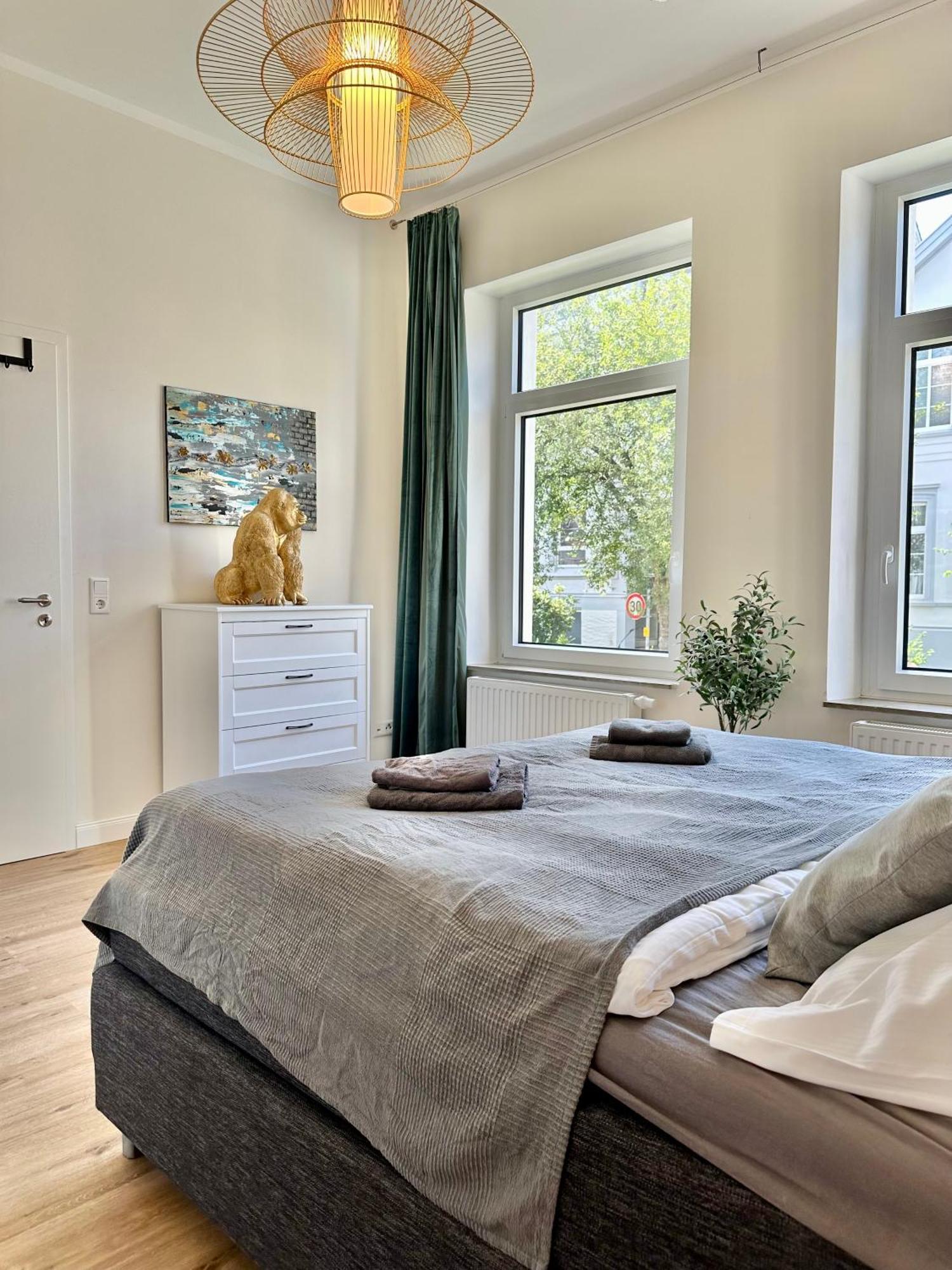Exklusives City-Apartment Im Herzen Oldenburgs Mit Balkon Und Parkplatz A36 Extérieur photo